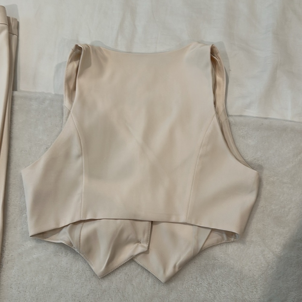 Suit Set - Picture 5 of 10